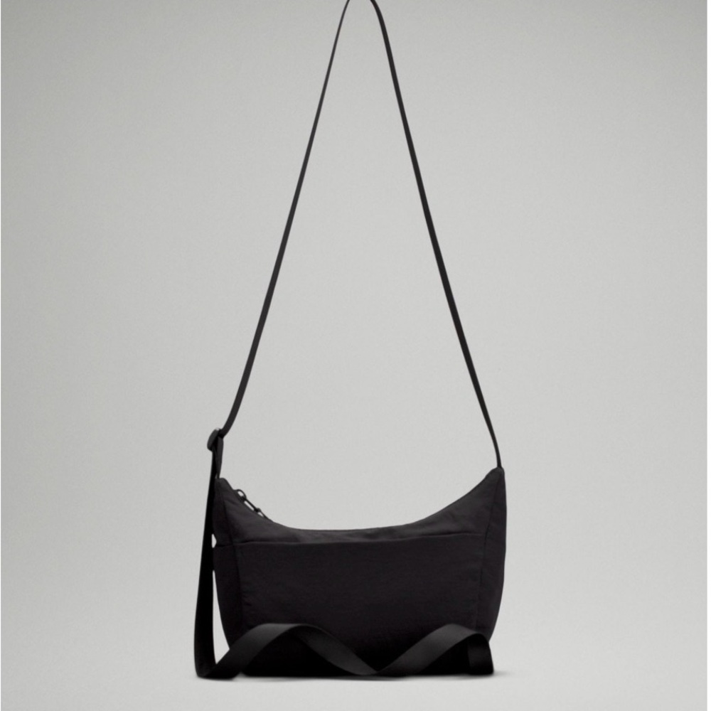 lululemon athletica Black Sling Messenger Bag